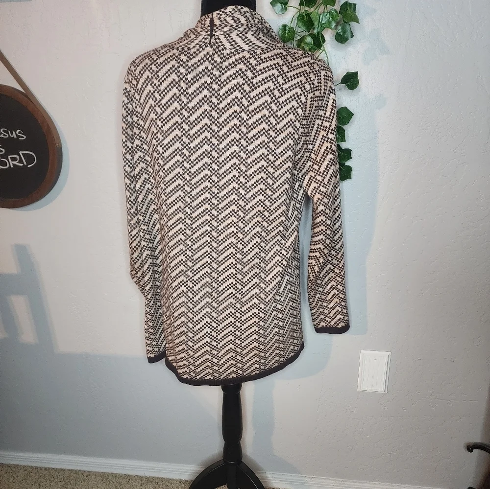 Land's End Brown Chevron Long Cardigan Sweater Size Medium - Picture 3 of 8